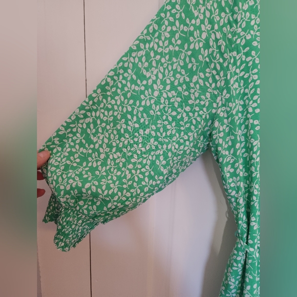 3/$25 Draper James Green Floral Midi Tie Waist Lined Dress Size XSmall - Picture 3 of 6